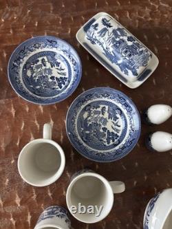 11 Piece Churchill Blue Willow Dinner Set