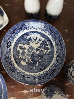 11 Piece Churchill Blue Willow Dinner Set