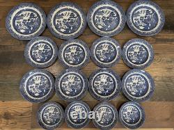 16 Blue Willow CHURCHILL England DINNER PLATES 8 Soup Salad Bowls VINTAGE Mint