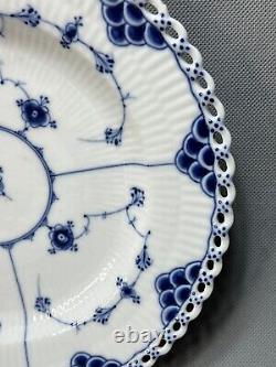 1870-90 Royal Copenhagen Porcelain Dinner Plate Blue Fluted Full lace 9'