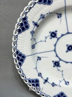 1870-90 Royal Copenhagen Porcelain Dinner Plate Blue Fluted Full lace 9'