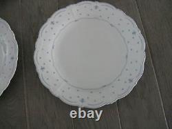 4 Tirschenreuth Baronesse Fleur De Lis Blue Dinner Plates
