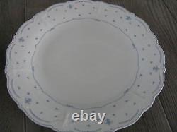 4 Tirschenreuth Baronesse Fleur De Lis Blue Dinner Plates