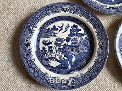 8 Churchill England dinner plates, Blue Willow pattern