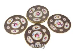 8 George Jones for Tiffany & Co. Scallop Rimmed Dinner Plates, circa 1900 Signed