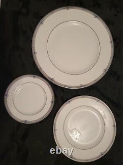 8 Wedgwood Blue Amherst 5 Piece Set Platinum TRim Wedding England China BONUS