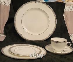 8 Wedgwood Blue Amherst 5 Piece Set Platinum TRim Wedding England China BONUS