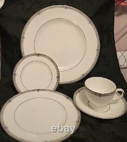 8 Wedgwood Blue Amherst 5 Piece Set Platinum TRim Wedding England China BONUS