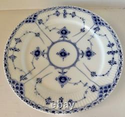 ANTIQUE Pre-1923 Royal Copenhagen Blue Fluted Half Lace Dinner Plate 9.75