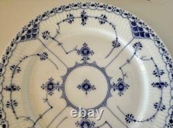 ANTIQUE Pre-1923 Royal Copenhagen Blue Fluted Half Lace Dinner Plate 9.75