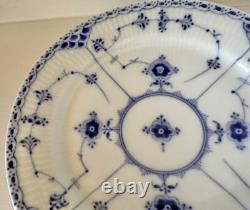 ANTIQUE Pre-1923 Royal Copenhagen Blue Fluted Half Lace Dinner Plate 9.75