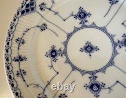 ANTIQUE Pre-1923 Royal Copenhagen Blue Fluted Half Lace Dinner Plate 9.75
