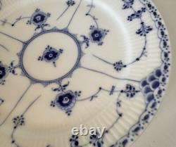 ANTIQUE Pre-1923 Royal Copenhagen Blue Fluted Half Lace Dinner Plate 9.75
