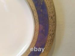 A Set of Four Hutschenreuther Selb Bavaria Blue and Gold Cabinet Dinner Plates