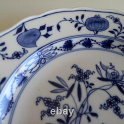 Antique Meissen porcelain blue onion pattern dinner plate