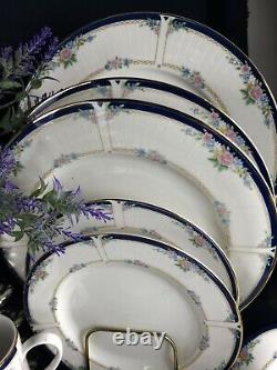 Apropos Diana 30 Pcs Dinnerware Set Blue Band, Pink/Blue Flowers, Gold Trim