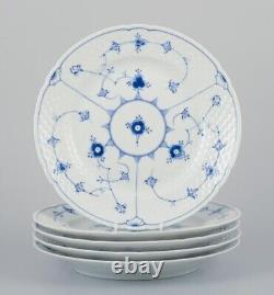 Bing & Grøndahl Blue Fluted. Set of five dinner plates in porcelain