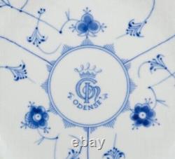 Bing & Grøndahl. Four Blue Fluted dinner plates in hotel/restaurant porcelain