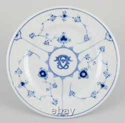 Bing & Grondahl. Five Blue Fluted dinner plates in hotel/restaurant porcelain