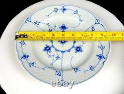 Bing & Grondahl Porcelain Blue Traditional 2 Lace 9 3/4 Dinner Plates 1970-1983