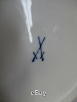 Blue Onion Rich Meissen Seconds Two Scratched Mark 9 1/2 Dinner Luncheon Plate