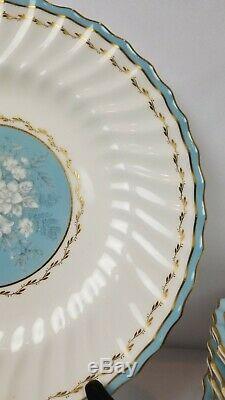 Blue and White Antique Set Of 12 Stunning Royal Doulton Dinner Plates 10 3/4