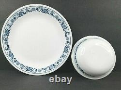 Corelle Old Town Blue Onion (8) Dinner Plates (8) Cereal Bowls Corning Dish Set