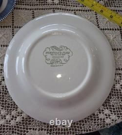 Currier & Ives Blue Dinnerware Set 4 Place Settings 24 Pc. & 2 Serving Royal USA