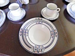 Everyday dish set 46 pieces, 8 place settings, 3 Serving dishes white-blue