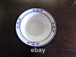 Everyday dish set 46 pieces, 8 place settings, 3 Serving dishes white-blue