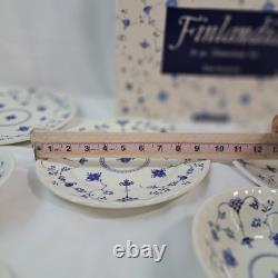 Finlandia England 20pc Dinner Set With Blue Floral Design In original Box