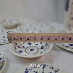 Finlandia England 20pc Dinner Set With Blue Floral Design In original Box