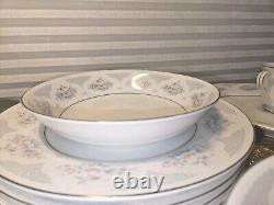 GORGEOUS! Fine China Dinnerware Sapphire by SILVERIE Rimmed In Platinum 20 Pc