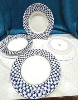 Imperial Porcelain Cobalt Net 9.5 Lg. Lomonosov Blue DINNER Luncheon PLATES NEW