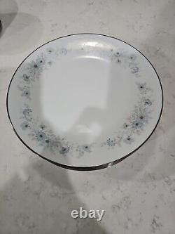 Lot Of 6 Noritake Inverness Pattern # 6716, 10.5 Inch Floral Dinner Plate
