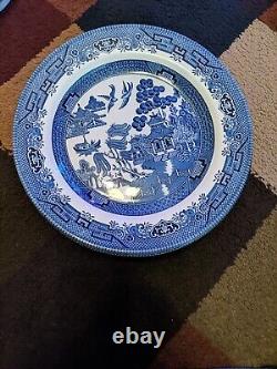 Lot Of 9 VINTAGE CHURCHILL BLUE WILLOW 10 1/4 DINNER PLATES ENGLAND