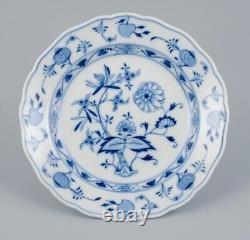 Meissen, Blue Onion pattern. Set of four hand-painted dinner plates in porcelain