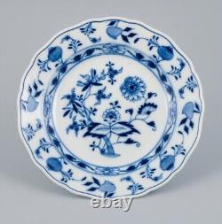 Meissen, Blue Onion pattern. Set of three hand-painted dinner plates