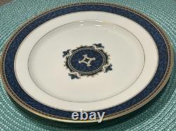 New Set of 5 Pieces Wedgwood Embassy Collection Chadwick c. 1995