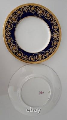 Pair of elegant Mintons Tiffany dinner plates cobalt blue and inlaid gold, 10.0