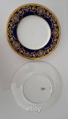 Pair of elegant Mintons Tiffany dinner plates cobalt blue and inlaid gold, 10.0