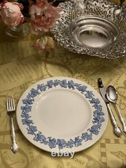 QUEEN'S WARE Wedgwood Embossed Lavender Blue on Cream Dinner Plates (4)