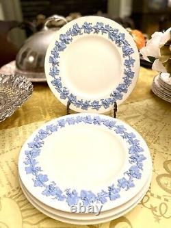 QUEEN'S WARE Wedgwood Embossed Lavender Blue on Cream Dinner Plates (4)