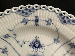 ROYAL COPENHAGEN BLUE FLUTED FULL LACE 1084 DINNER PLATE 1st QUALITY Quantity