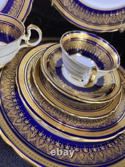 Rare AINSLEY cobalt Blue Gold Encrusted Scallop Rim Simcoe Pattern set of 12