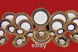 Rare AINSLEY cobalt Blue Gold Encrusted Scallop Rim Simcoe Pattern set of 12
