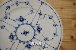 Royal Copenhagen 627 Blue Fluted Dinner Plate, 10 3/4 1st (S20)