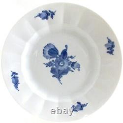 Royal Copenhagen Blue Flowers Ribbed Dinner Plate 10 1/8 Blue Flowers White