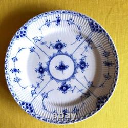 Royal Copenhagen Blue Fluted Half Lace Dinner Plate 10.8 Ceramic Used