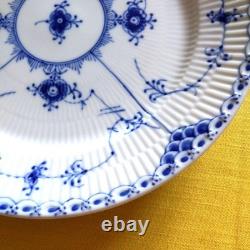 Royal Copenhagen Blue Fluted Half Lace Dinner Plate 10.8 Ceramic Used